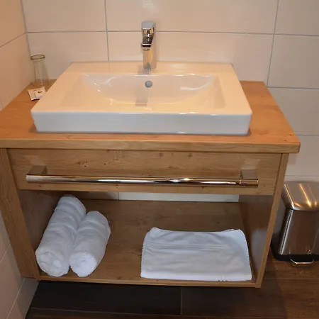 Landgasthof Roessle 3*