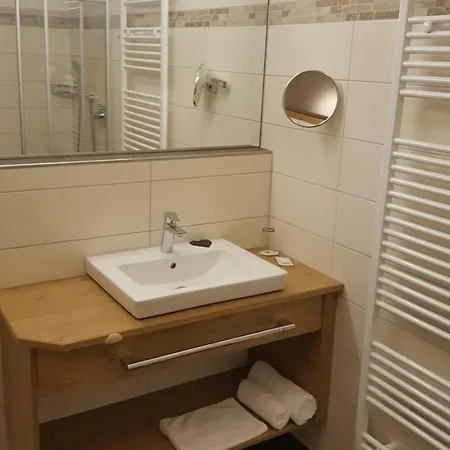 فندق Landgasthof Roessle Steinenkirch