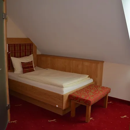 Отель Landgasthof Roessle Steinenkirch